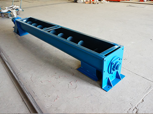 无中心轴干扰,对于输送带状、易缠绕物料有特殊的优越性。