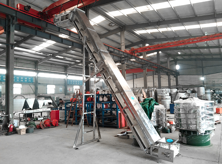 大倾角皮带输送机在锅炉输渣的应用